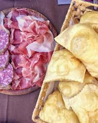 Dove mangiare bene a bolzano spendendo poco: Torta Fritta O Gnocco Fritto La Ricetta E Qualche Curiosita Vita Su Marte