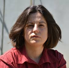 Sara and max have been in love for a long time, but is it the love that the young people have believed in for such a long time or elen's coming into their life will change everything? Eleni Papalexiou Argos Europe Creative