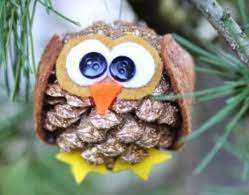 Pour fabriquer un hibou avec une pomme de pin. Faire Des Personnages En Pommes De Pin Modeles Et Tutos