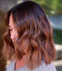 frisuren trend kinnlanges haar farbt man jetzt als bob balayage balayage kurze haare braun blond balayage balayage bob