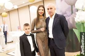 И видеоматериалов возможно только с согласия правообладателя. Den Rozhdeniya Zheny Aleksandra Yaroslavskogo Jetsetter