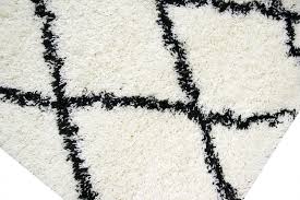 Der teppich ist aus hochwertigem material 70% polypropylen / 30% polyester gefertigt und ist 126x182 cm groß, was einer fläche von 2.29 m² entspricht. Hochflor Teppiche Shaggy Online Kaufen Gute Qualitat Faire Preise Teppich Traum