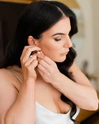 PSA to my beautiful brides 👰🏼‍♀️ If I haven't posted any of wedding pics,  please know it's not you, it's me 🙏🏻 Aside from the fact juggling a  business and social media