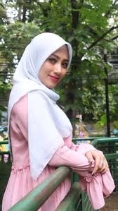 Gambar merupakan sesuatu hal yang paling banyak di cari di internet, blog ini berbagi gambar yang keren dengan kualitas hd. 700 Ide Cewek Berjilbab Cantik Banget Di 2021 Jilbab Cantik Kecantikan Wanita