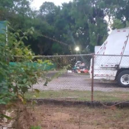 Residentes de Dolega denuncian acumulación de basura y malos olores por vehículos recolectores