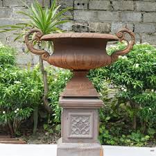 The 85 crushed natural outer stone surface ages to a beautiful time worn old world hue. Cast Iron Urn Planter Base Sell In Bulk Garden Pedestal Manufacturer