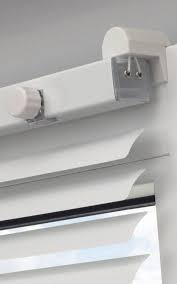 Gardinia Easyfix Klemm Jalousie Individuell Hohenverstellbar Zum Klemmen Silber Weiss In 2020 Jalousien Fensterrahmen Fensterflugel