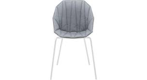 A partir d'une feuille d'acier fine (1 mm) découpée au laser, la chaise après la chaise, une collection de mobilier (table, tabouret, chaise de bar) a été développée avec l'entreprise française ligne roset. Rocher Chairs From Designer Hertel Klarhoefer Ligne Roset Official Site