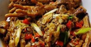 Manis gurih rasa pedas asam. Cara Membuat Ceker Ayam Pedas Krengsengan Resepumiku