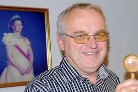 Til Knut-William Raabu Marcussen