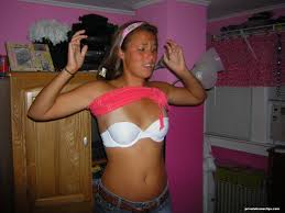 Brunette Teen Bra Flash Nip Slip -  Several porn ; ) | MOTHERLESS.COM ™