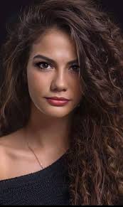 Can Yaman Demet Ozdemir