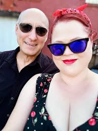 He wore blue velvet… #velvetparty #cozy #winterfashion #shoulderpadsfordays