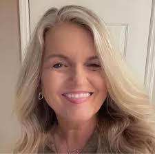 Cindy Mentz's Instagram, Twitter & Facebook