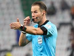 Die besten mannschaften europas spielen in 11 städten europas um den titel. Em 2021 Niederlander Danny Makkelie Pfeift Em Eroffnungsspiel Turkei Italien