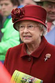 Queen Elizabeth Ii Photos Photos Royals Attend Cheltenham Gold Cup Day Royal Queen Her Majesty The Queen Queen Hat