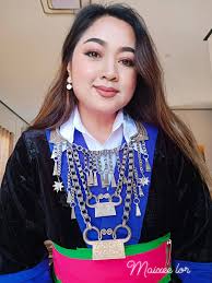 Happy new year🎉🎉 muaj muag hmoob xauv qub qub thaum ub nawb.