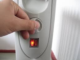 Caloriferul electric cu ulei este un aparat de incalzire electric, al carui mediu de incalzire, uleiul, se incalzeste relativ repede si retine mai mult timp 3 trepte de temperatura. Calorifer Electric Elemente Componente Accesorii Si Principiu De Functionare
