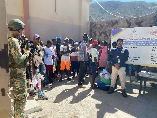 La DGM repatría 322 haitianos indocumentados detenidos en operativos en la región fronteriza - DIRECCIÓN GENERAL DE MIGRACIÓN