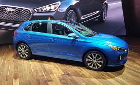 Hyundai has made a name for itself by offering premium. 2018 Hyundai Elantra Gt The Daily Drive Consumer Guide