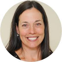 Evelyn Cusack's Instagram, Twitter & Facebook