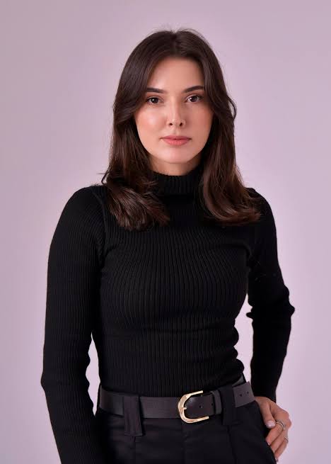 How to Style a Turtleneck: 15 Looks for Women