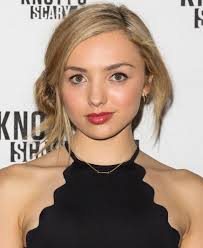 Peyton List Shows Off An All Natural Hairstyle Peyton List Natural Hair Styles Hair Styles