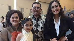 We did not find results for: Tak Terlalu Dikenal Inilah Sosok Katharine Grace Istri Fadli Zon Yang Miliki Pekerjaan Elit Pos Kupang