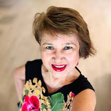 I arrived safe in Atlanta, Georgia 🥰 from Delta airlines ✈️. I got  confused 🤦🏽‍♀️on where to pick up my luggage , but had help from a wonder  officer☺️👮 to show me.