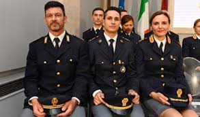 Assistente capo (con 5 anni nel grado). Polizia Di Stato Roma Cerimonia Di Presentazione Dei Nuovi Distintivi Di Qualifica Asaps It Il Portale Della Sicurezza Stradale