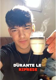 Routine da Streamer: Caffè, Editing e Fortnite