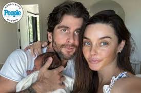 Chloe Maxwell's Instagram, Twitter & Facebook