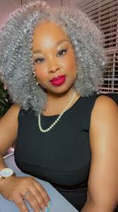 Elnora Peters's Instagram, Twitter & Facebook