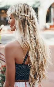 Here's the hottest blonde hair colours you should know about now. 33 Long Beach Blonde Hairstyles Blonde Hairstyles 2020