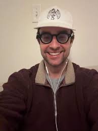 Check out Episode 46 of The Rooster Stone Show! Mo and Bryan chat about  some of our favorite tunes! What are YOU listening to? If you dig it, give  it a share!