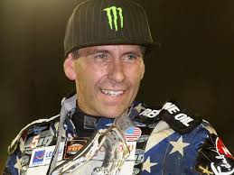 Greg Hancock rolls back the years to become oldest speedway world champion 