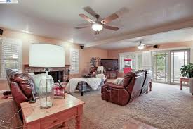 2614 Spencer Ln Hayward Ca 94542 Mls 40850293 Zillow With Images Home And Family Hayward Zillow