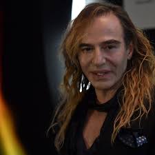 John Galliano Continues to Seek Forgiveness By Speaking at a Synagogue