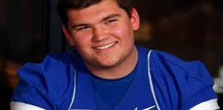 Top 2016 center Drake Jackson stays home at Kentucky