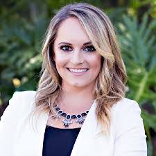 Kira Holt's Instagram, Twitter & Facebook