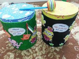 صنع اﻻت موسيقية اعادة تدوير الادوات المستخدمة علب معدنية فاضية بالون وورق ملون lunch box activities box
