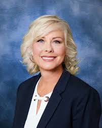 Kim Wetzel's Instagram, Twitter & Facebook