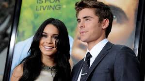 Vanessa hudgens was born vanessa anne hudgens on december 14, 1988, in salinas, california, usa. Zac Efron Vanessa Hudgens Reuni Di Disney Family Singalong