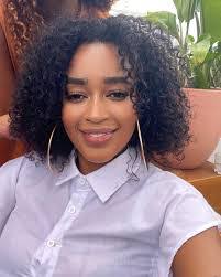 Jazmine Nash's Instagram, Twitter & Facebook