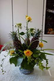 パイナップル 紫陽花を使ったアレンジ アリスおばさんの旅と思い出
