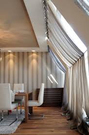 Fenstergardinen Fur Dachzimmer 20 Moderne Ideen Gardinen Fur Dachfenster Fenster Gardinen Dachfenster