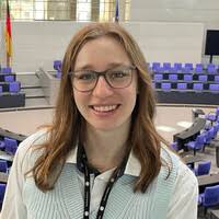 600+ perfiles de «Maibach»