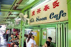 Late the next day, strolled over to toh soon cafe, where there was a crowd waiting for seats: Toh Soon Cafe Penang S Traditional Coffee Toast By The Alley Danielfooddiary Com