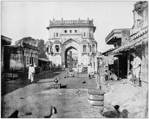Entrance to Kaiser Bagh, Lucknow, India. Photograph circa 1908. #history # india #lucknow
