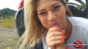 MELODY ANTUNES NA PUTARIA NO MATO - XNXX.COM